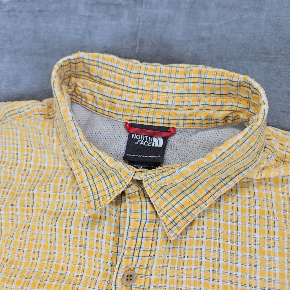 The North‎ Face Shirt Plaid Button Up Short Sleeve Outdoor Vintage Mens Size M